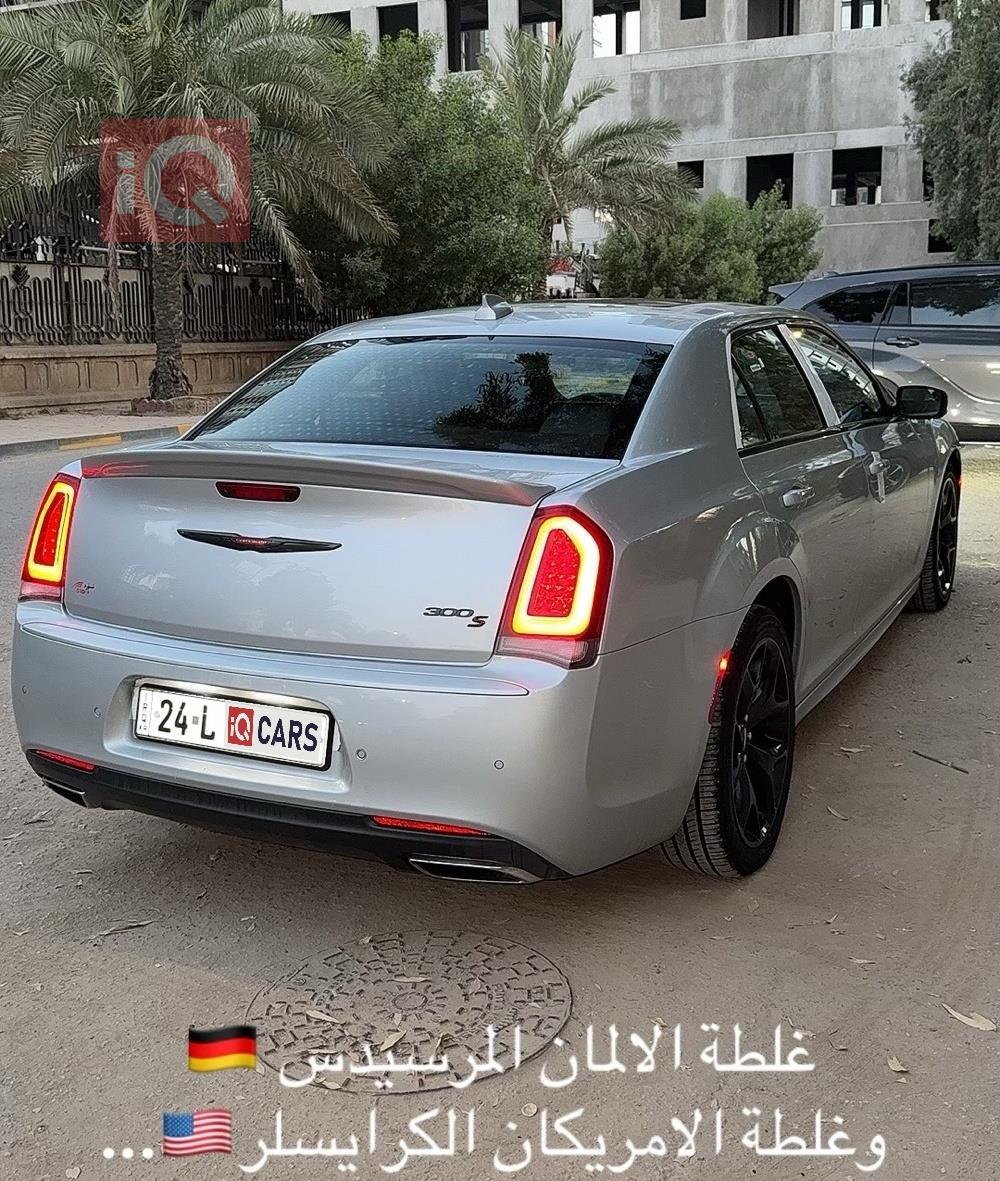 كرايسلر 300